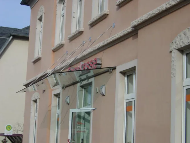 Vordach-Schmiedeberg.jpg